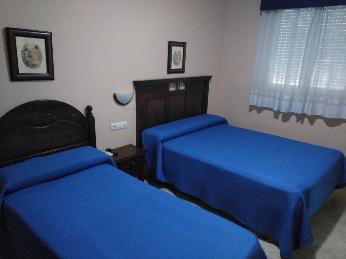 Hostal El Poligono Hotel Lucena Ngoại thất bức ảnh